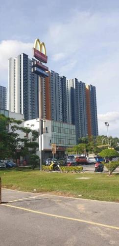 Lenore & Myna Suite at Alanis Residence Sepang, KLIA Homestay Apartment
