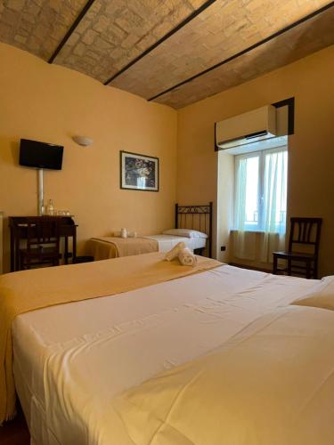 Holiday Suite Roma - image 13