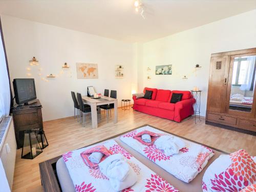 Urlaubsmagie - Ferienwohnung Uferhang - Sauna & Saisonaler Pool - UO1, Sebnitz