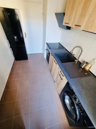 Magnifique Appartement, 5mn du métro proche Paris (Magnifique Appartement, 5mn du metro proche Paris) in Aubervilliers