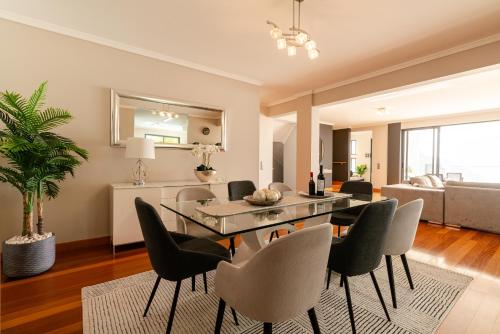 Villa Nunes, Big Holiday house with private pool 5
