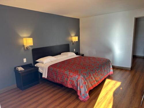 Motel 6-Sullivan MO - image 2