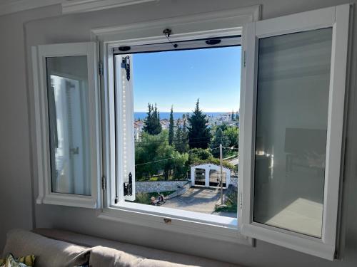 Spetses maisonette 2 bedrooms for 6 persons.