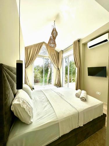 L'Amina - Peaceful 1BR Retreat with Cold Jacuzzi in Achakkar