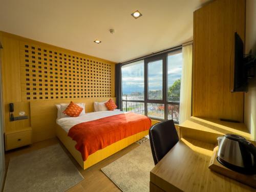 room detail thumbnail 0