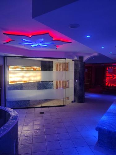 Winslow Infinity Aparthotel - image 5