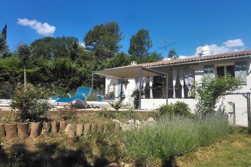 Provençal Villa with heated pool