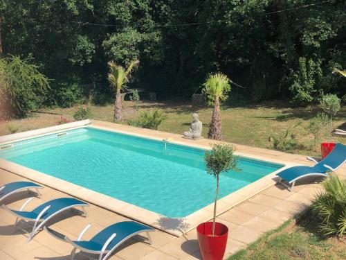 Provençal Villa with heated pool