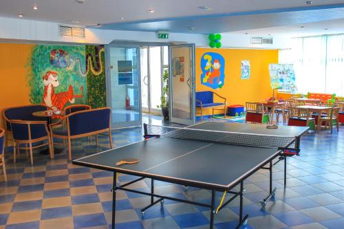 Hotel Montenegro - image 14