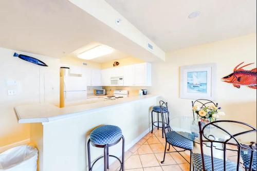 1 bed 2 bath with balcony view of the Gulf in Fort Walton Beach, USA