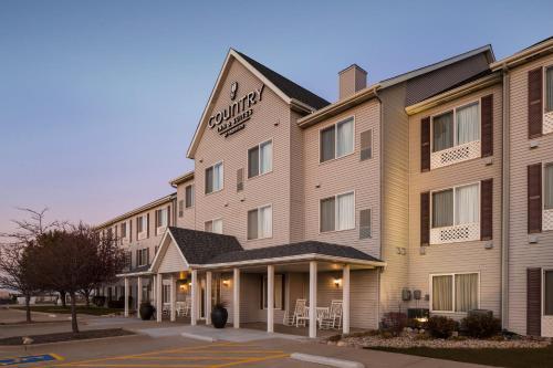 外部景觀, 布盧明頓諾莫爾機場麗怡酒店 (Country Inn & Suites by Radisson, Bloomington-Normal Airport, IL) in 布盧明頓(IL)