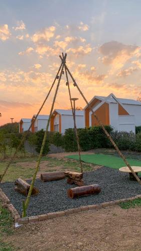 DOO KHAO in Non Din Daeng