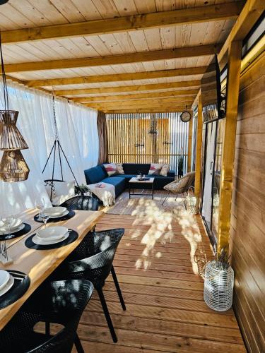 2 bedrooms, 4 beds