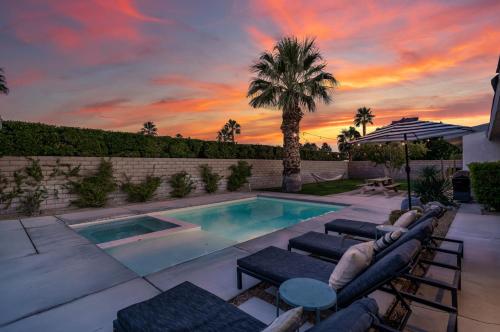 Bonne Idee Private Pool and Spa Home in Palm Springs, USA