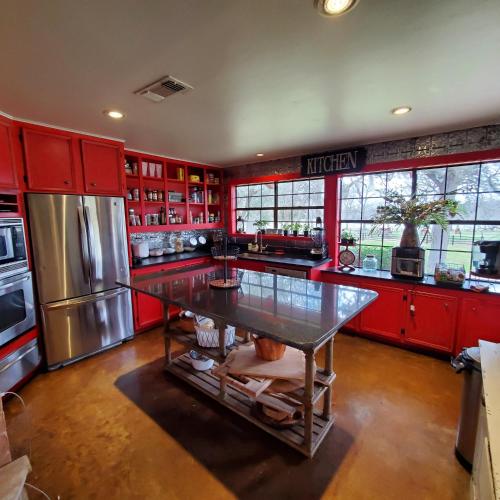 Red Bird Ranch - Private 140 acre Ranch Sleeps 12 in New Ulm