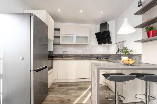 Melani by Briskva in 比斯薩克