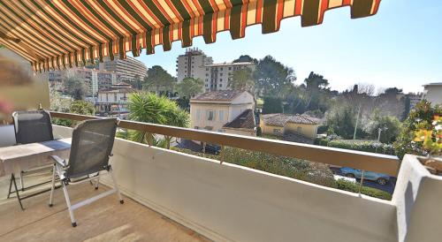 ระเบียง/ชานเรือน, Studio parking fibre piscine Clim in เลอ กานเนต์