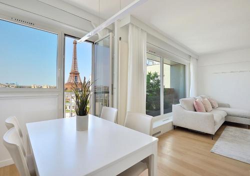 Magical Modern Apartment Eiffel Tower, Paris The Million Dollar View