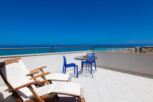  La Terrazza sul Mare, Pension in SantʼAgata di Militello bei Capri Leone