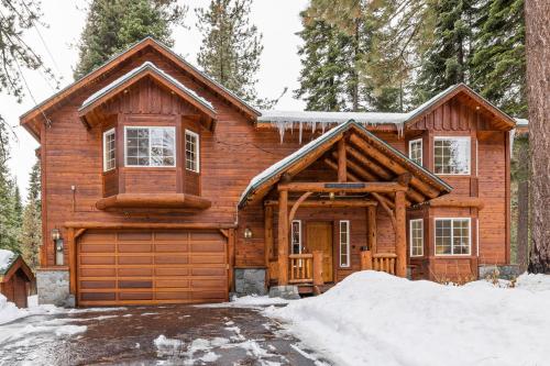 Tahoe Grand on the West Shore - Pet Friendly & Hot Tub! photo 2