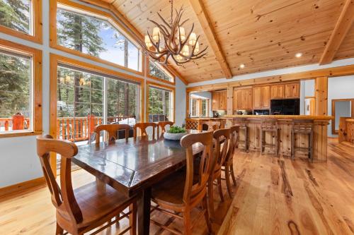 Tahoe Grand on the West Shore - Pet Friendly & Hot Tub! photo 4