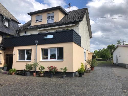 Ferienwohnung auf dem Bauernhof in Hachenburg Hof Kleeberg I - Apartment - Hachenburg