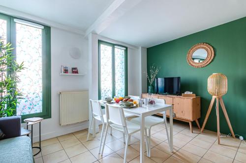 Зручності, Appart'Hotel BelleEscale Versailles Saint Cyr l'Ecole in Сан-Сир-ль'Еколь
