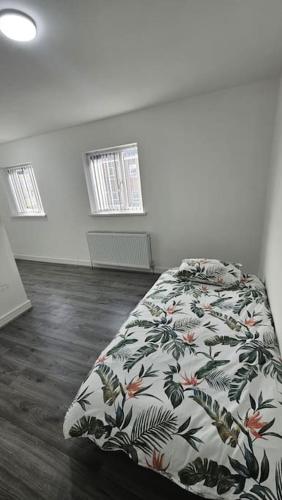Two Bedroom Apartment at Oldbury with side road parking