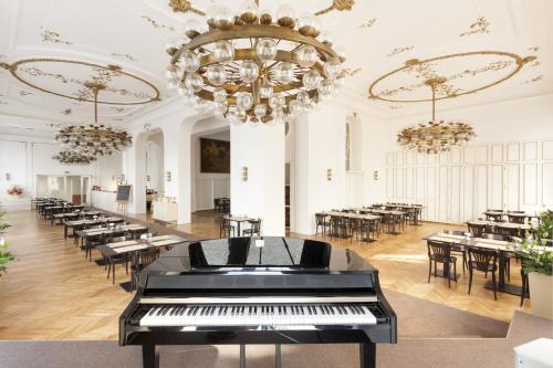 Restoran, B&B Hotel Praha in Novy Jicin