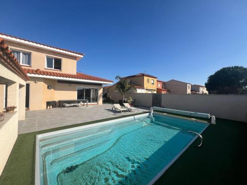 Villa 3 chambres avec Piscine - Location, gîte - Saint-Laurent-de-la-Salanque