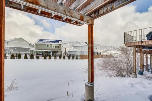 Draper Townhome with Mountain Views Hike and Ski!