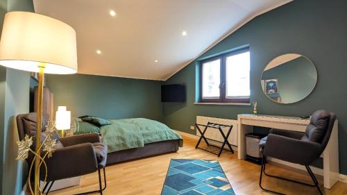 3 ROOMS - Zimmervermietung nähe Flughafen BER - gratis WLAN, Parken & Netflix, Berlin (Foto 6)