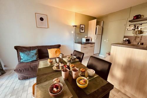 LE SANTA MARIA- Appartement Une chambre avec Jardin et parking in Le Grau-du-Roi