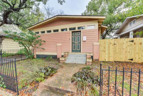 Baton Rouge Cottage with Fenced Yard Near Downtown!