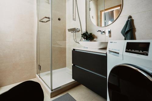 Stylish Central Apartment - 5 mins to Old Town, Riga (photo 10)