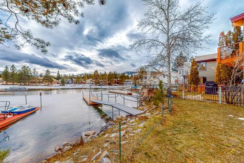 Rooftop Retreat in Lake Valley