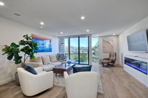 Oceanfront, Luxury Remodel, Pool, Walk To Dining, Энсинитас (фото 2)