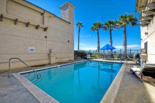 Oceanfront, Luxury Remodel, Pool, Walk To Dining, Энсинитас (фото 4)