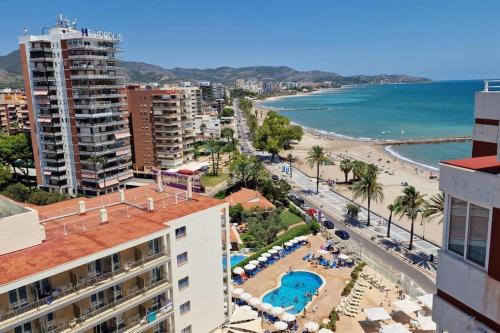 Apartamento dos habitaciones, frente a la playa,