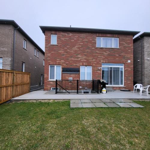 Viesnīcas āriene, Bright 2 Bedroom Basement Apartment in Angus in Essa (ON)