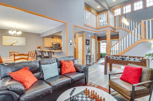 Cozy Cove Near Waterparks, Zip Line, Ski and More in Tannersville, USA