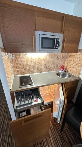 Hermina Apartmanok Westend - image 9