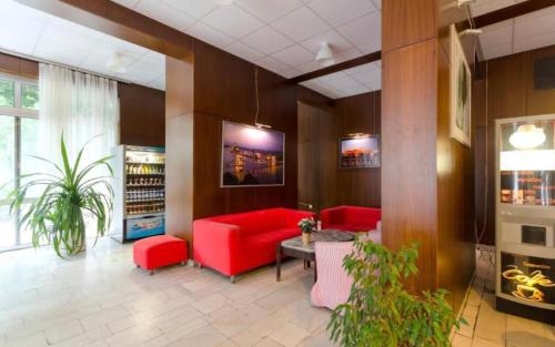 Hermina Apartmanok Westend - image 2