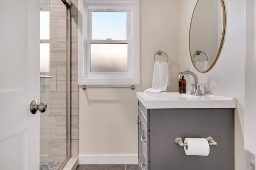 Modern home near colleges in Claremont (CA)