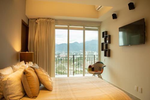 Gorgeous 15 Floor Grand Venetian in Puerto Vallarta, Mexico