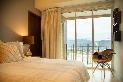 Gorgeous 15 Floor Grand Venetian in Puerto Vallarta, Mexico