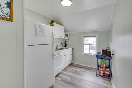 Wildwood Apartment, Walk to Crest Pier and Beach! in Wildwood, USA