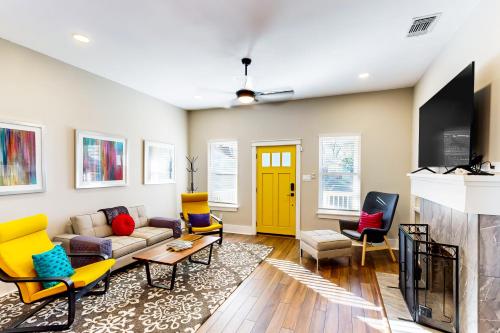 The Yellow Door Bungalow in San Antonio, USA
