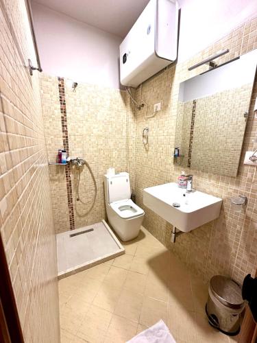 HOTEL NOBEL CENTER, Тирана (фото 10)