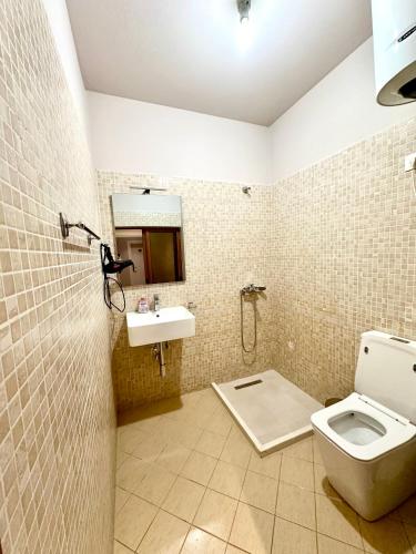 HOTEL NOBEL CENTER, Тирана (фото 8)